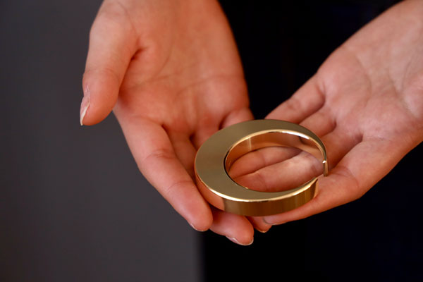 FUTAGAMI（フタガミ） 栓抜 真鍮栓抜き 三日月 レトロ おしゃれ