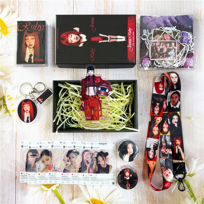 JENNIEグッズ ギフトボックス RUBY フォトカード BLACKPINK テープ
