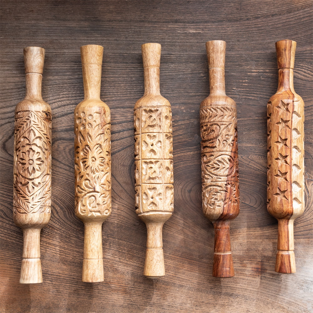 チャパティ 綿棒 麺棒 延し棒 インドで手彫りされたエスニック柄 麺棒