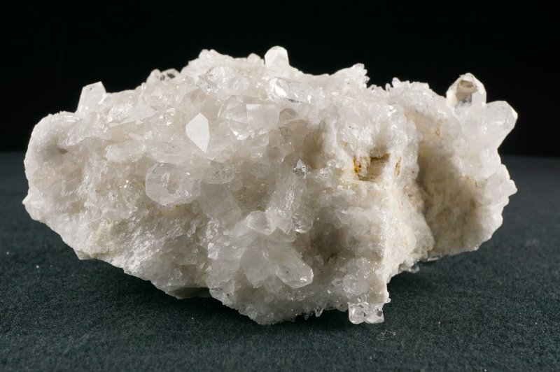 2Kg 水晶 クラスター 原石 ブラジル産 一点物 送料無料 192-631