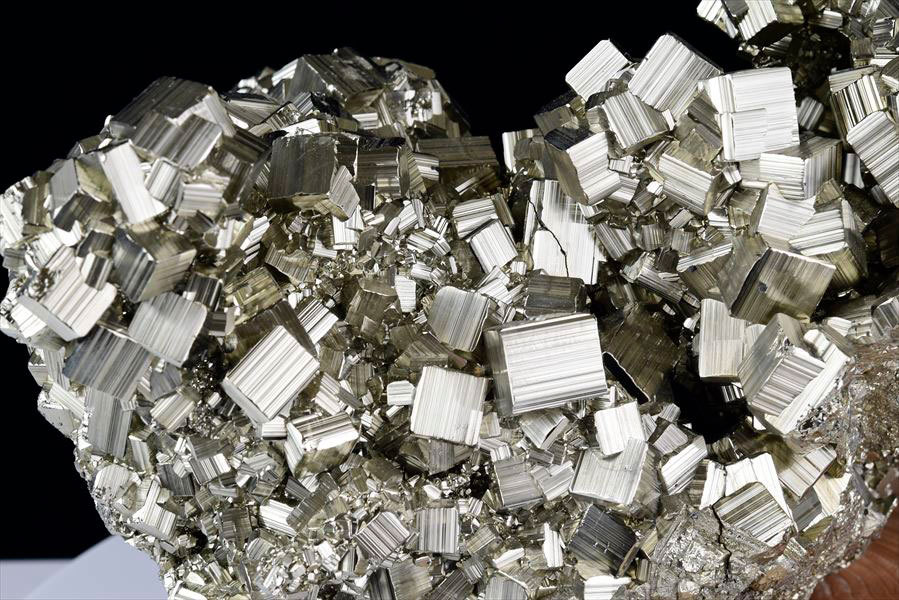 特大サイズ パイライト エクストラグレード (約16.9kg) 黄鉄鉱