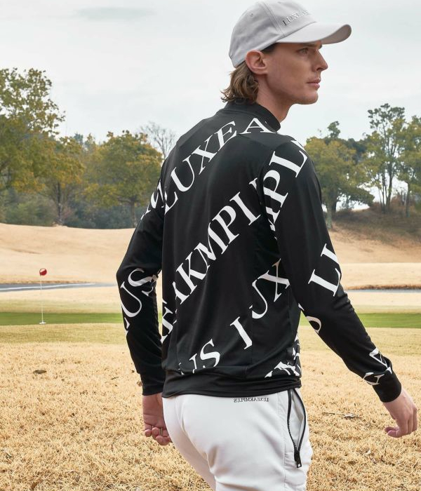 LUXE AKM PLUS リュクスエイケイエムプラス 総柄モックネックTシャツ