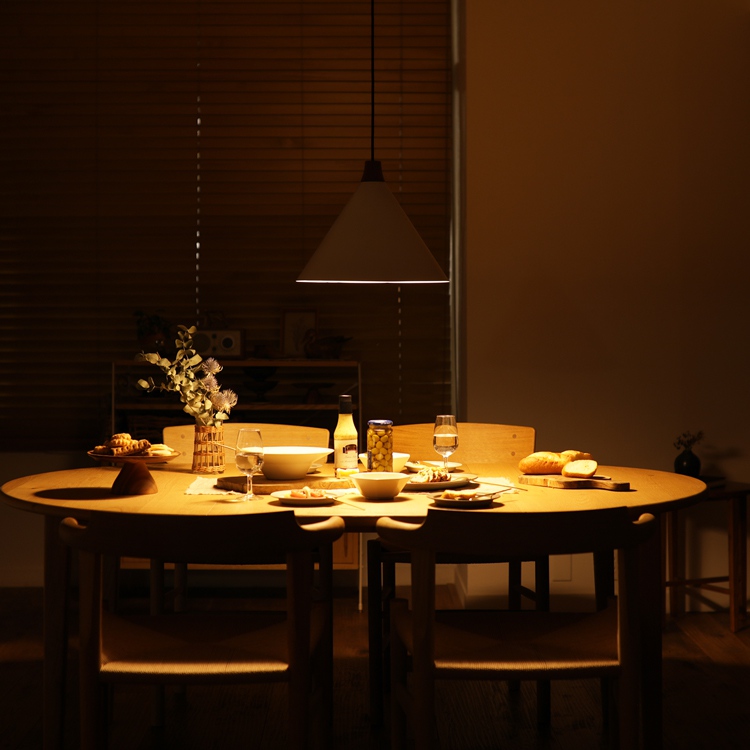 ペンダントライト 天井照明 B-TOM ブラック ホワイト 日本製 アルミ 木