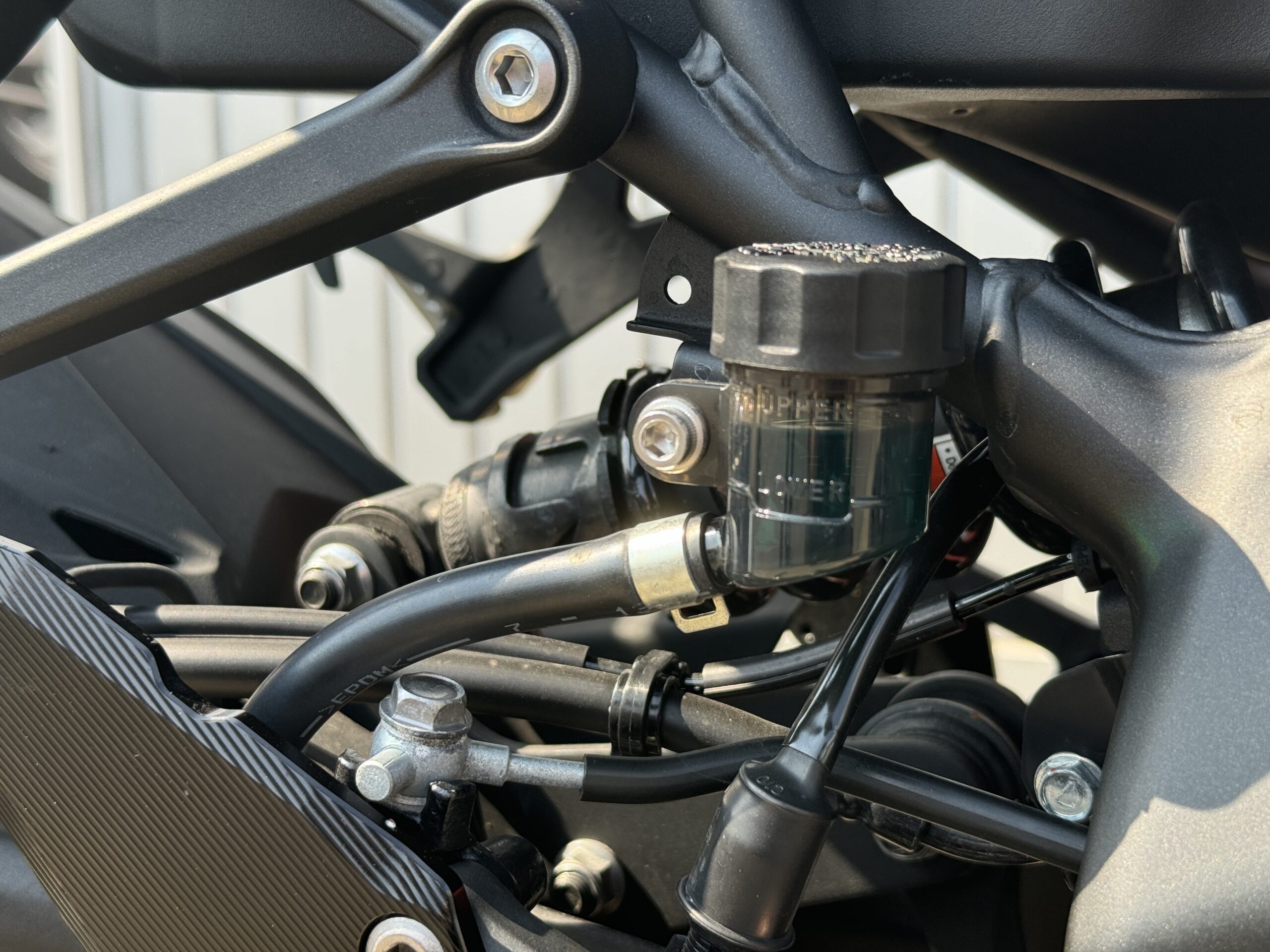 冴速の4発400cc＝ZX-4R | しゃぼん玉 -Shabondama-