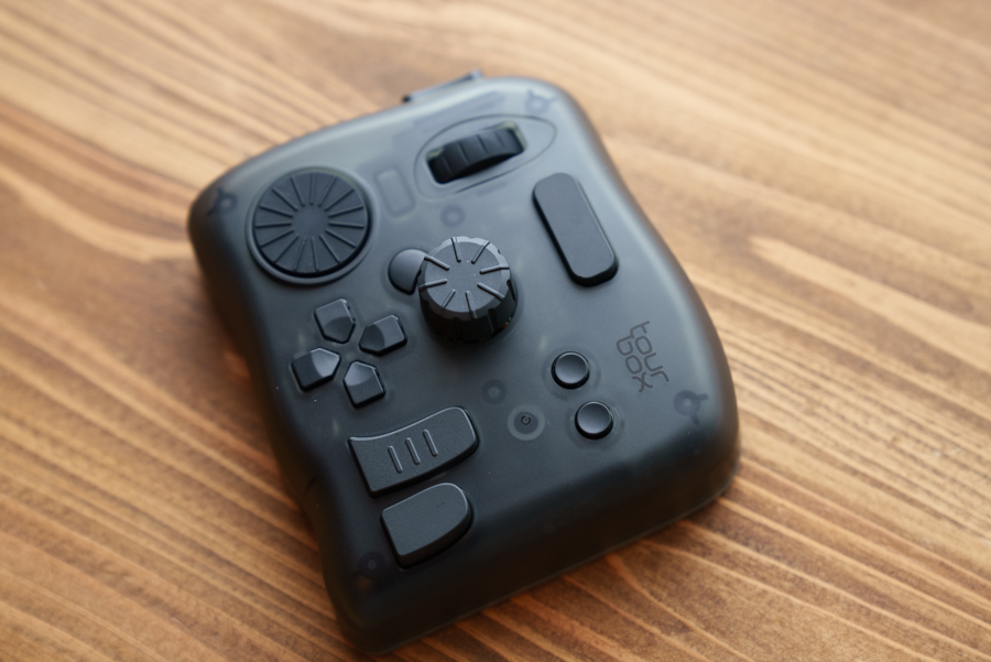 Bluetooth接続に対応の左手コントローラー「TourBox Elite」レビュー