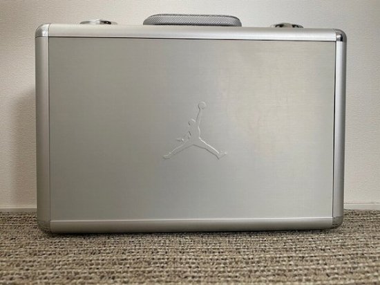 NIKE AIR JORDAN 1 OG 2001足限定 ジェラルミンケース付きエア
