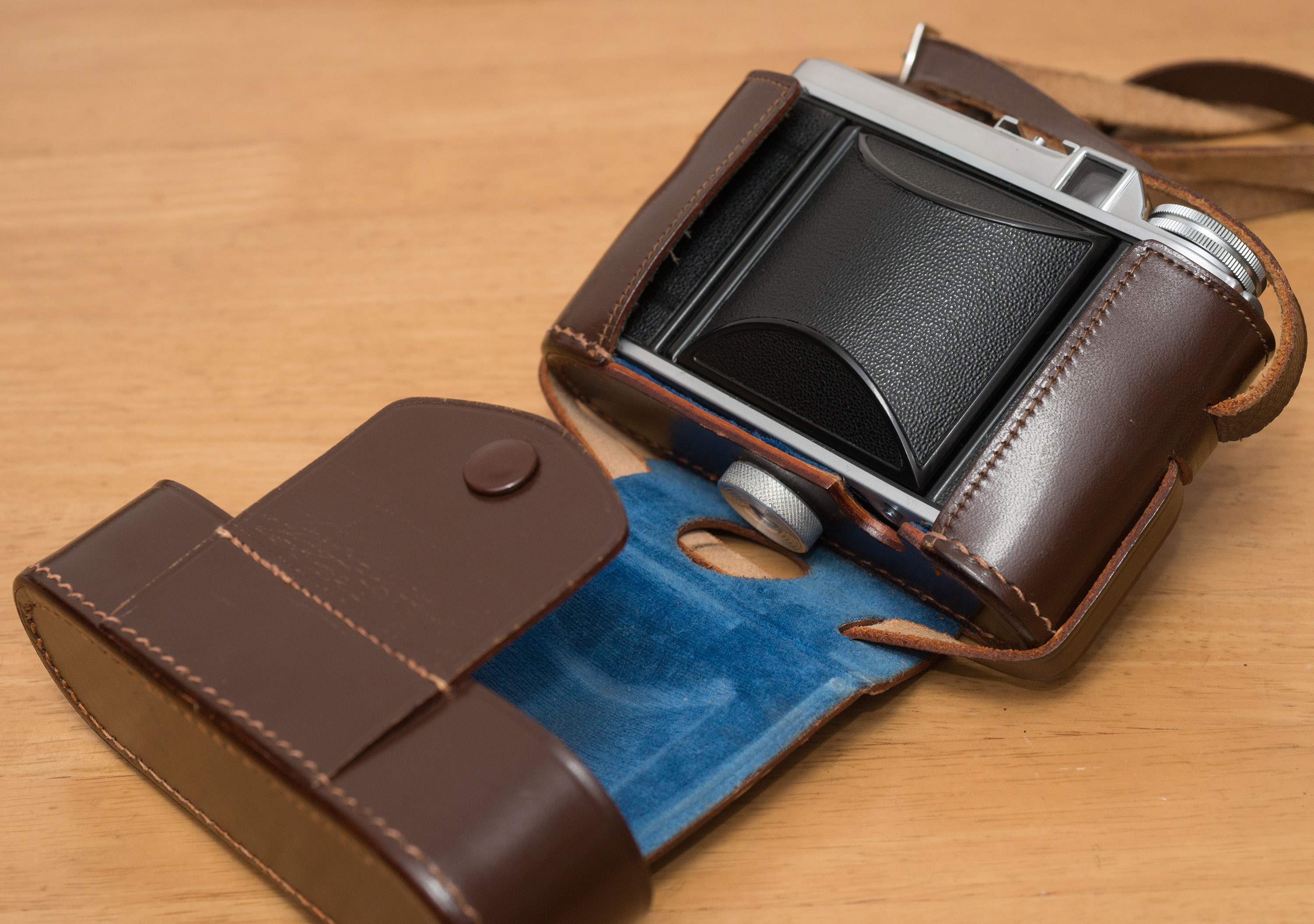 小さな66判カメラ フォクトレンダー ペルケオ