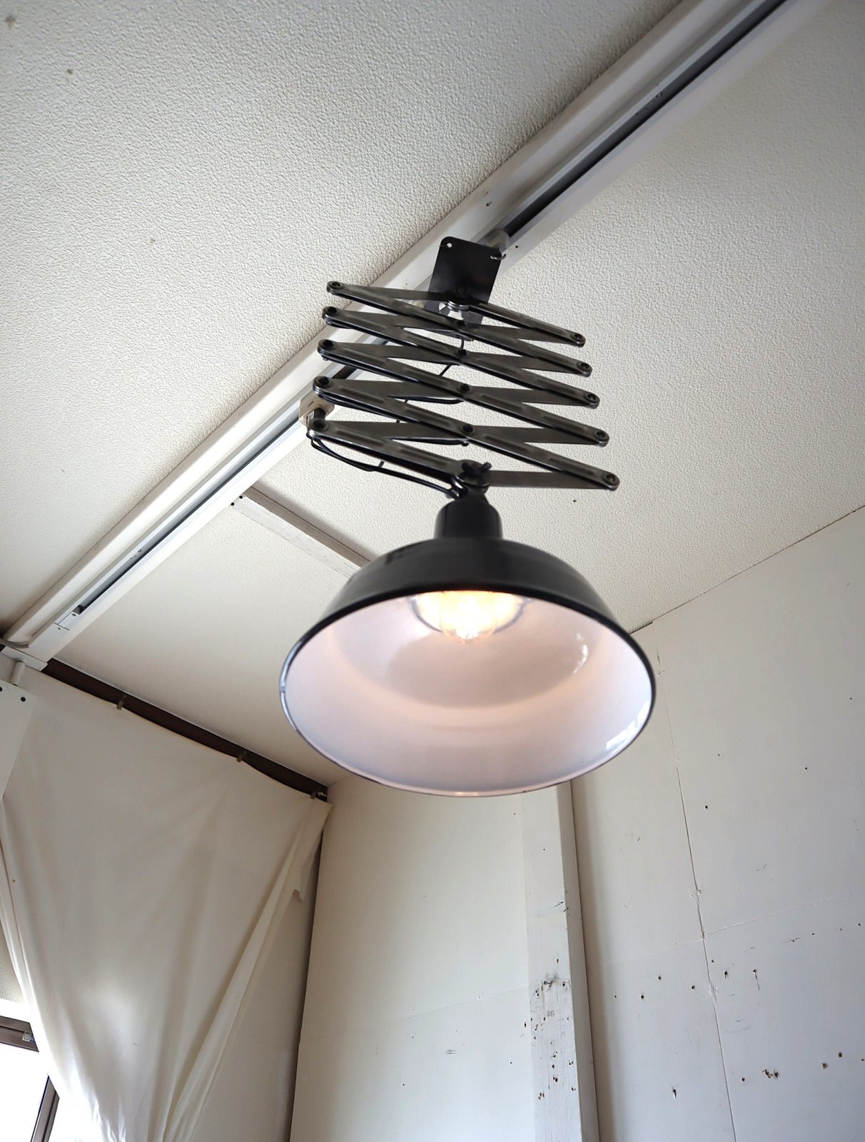 No.82 吊り下げシザーランプ - 古道具＋original‐紫山‐ shizan