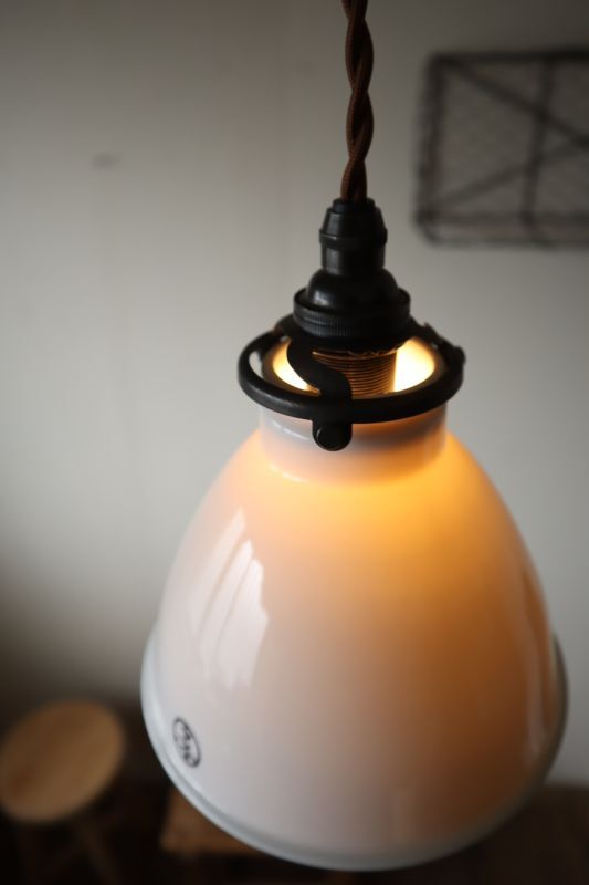 マツダ磁器製シェードのペンダントライト - 古道具＋original‐紫山‐ shizan