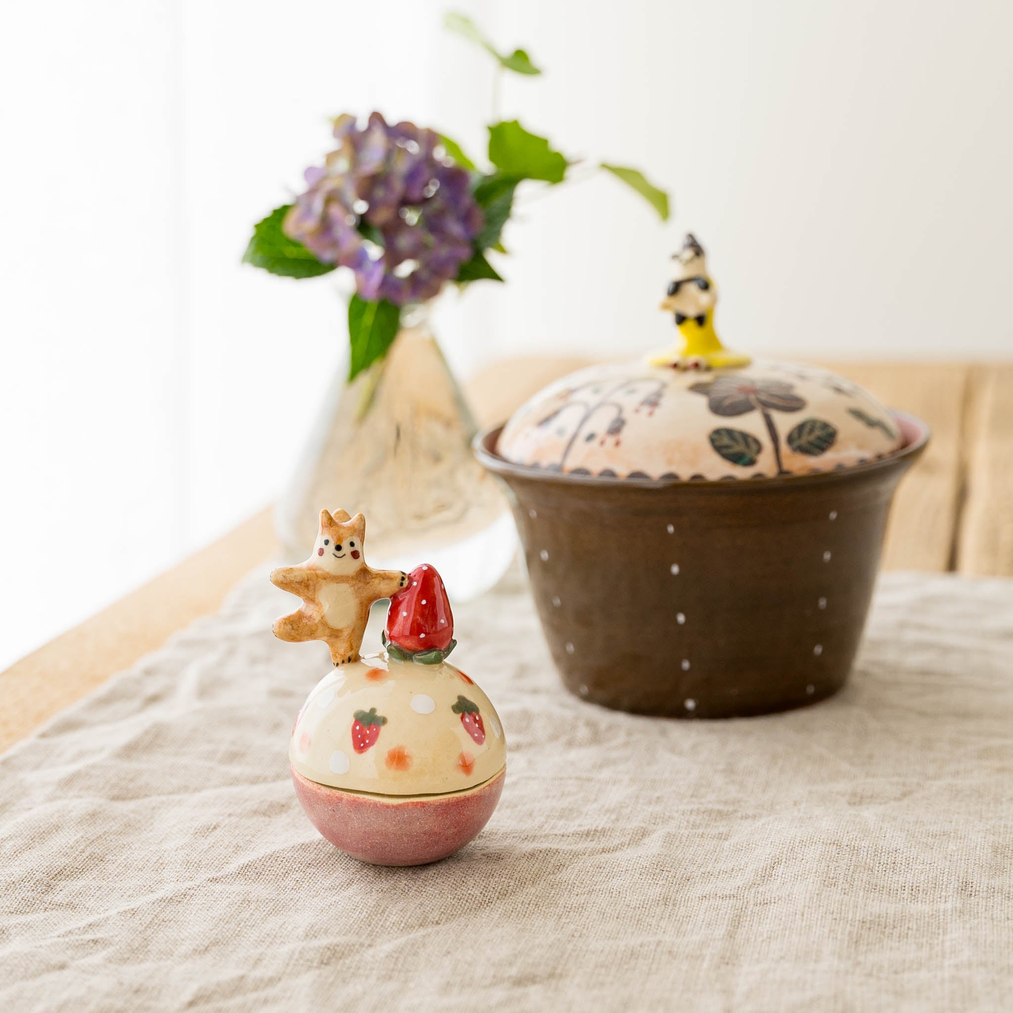 近藤佳寿子 リスの小物入れ いちご ｜作家もののうつわ通販 四季折折