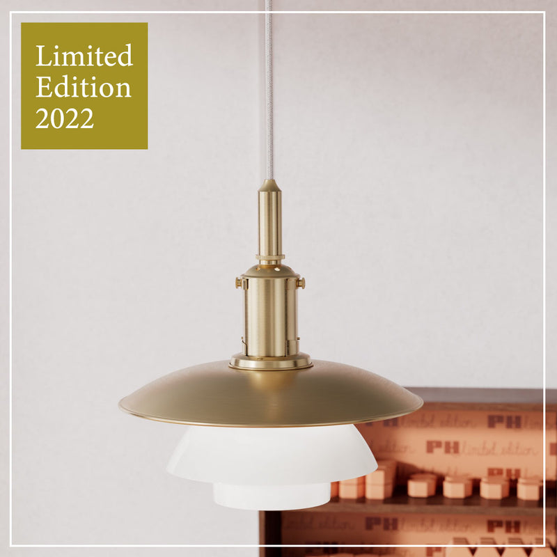 PH3/3 真鍮ガラスペンダント【 2022年限定 】 | ルイスポールセンの