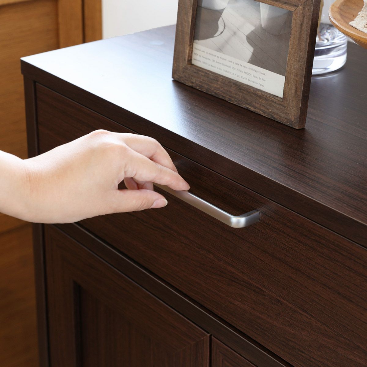 キャビネット 食器棚 幅57cm 高さ80cm ダークブラウン 扉付 引出付き