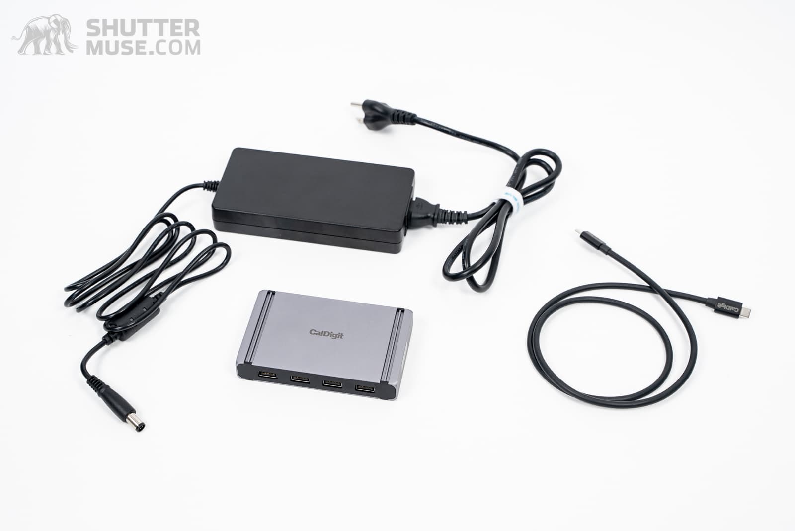 CalDigit Element Hub Review - Thunderbolt 4 and USB 4