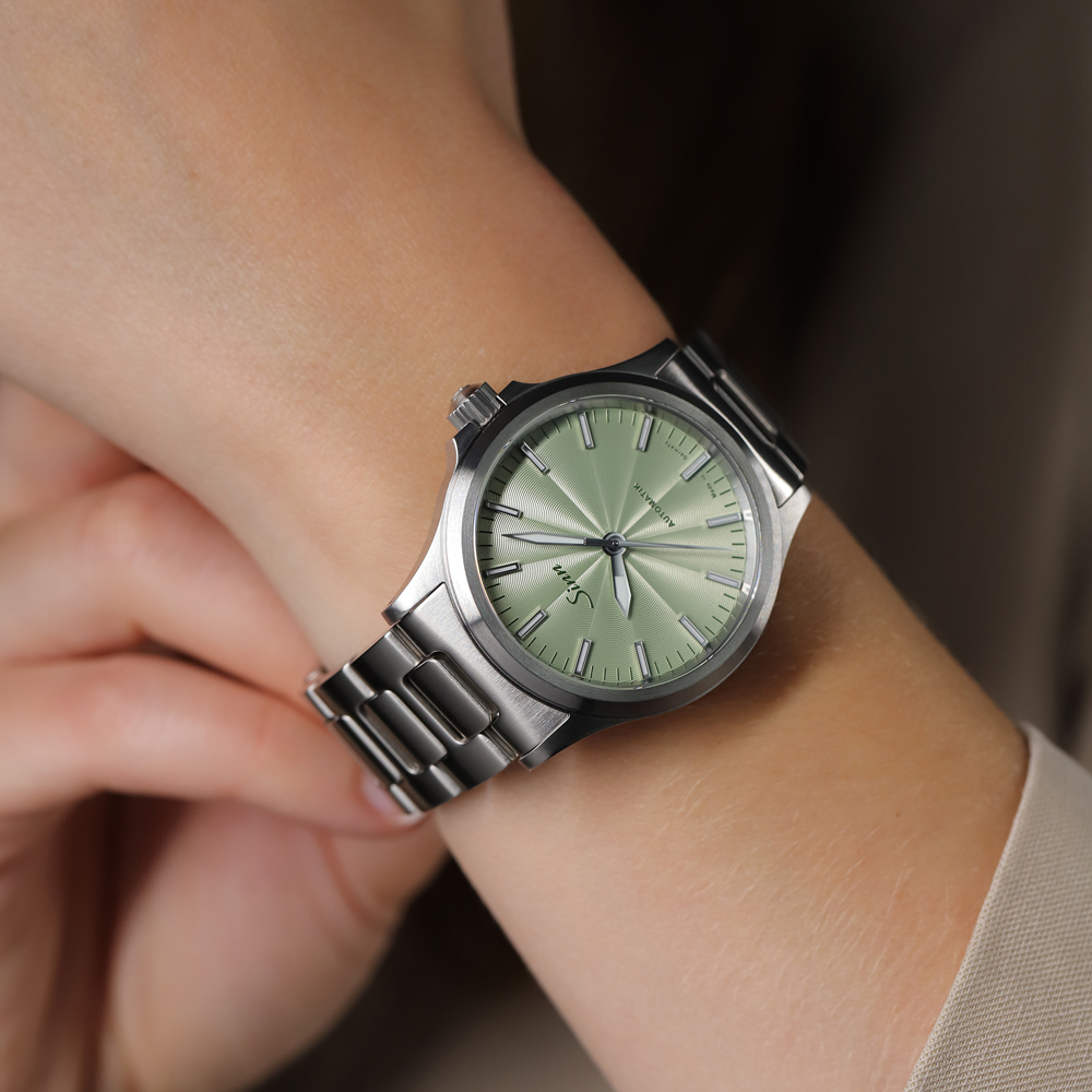 556 Sage | ドイツ製腕時計 Sinn（ジン）公式サイト