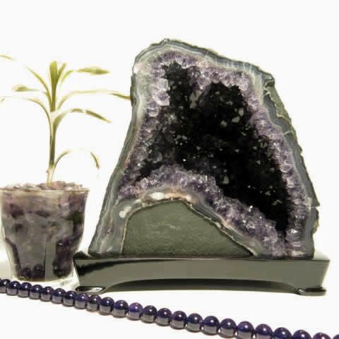 アメジストドーム木製台座付を通販｜幸せを呼ぶ石PAX