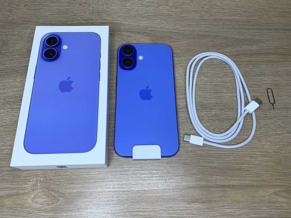 iPhone16の購入から開封、付属品のご紹介をします|カラーは「ウルトラ