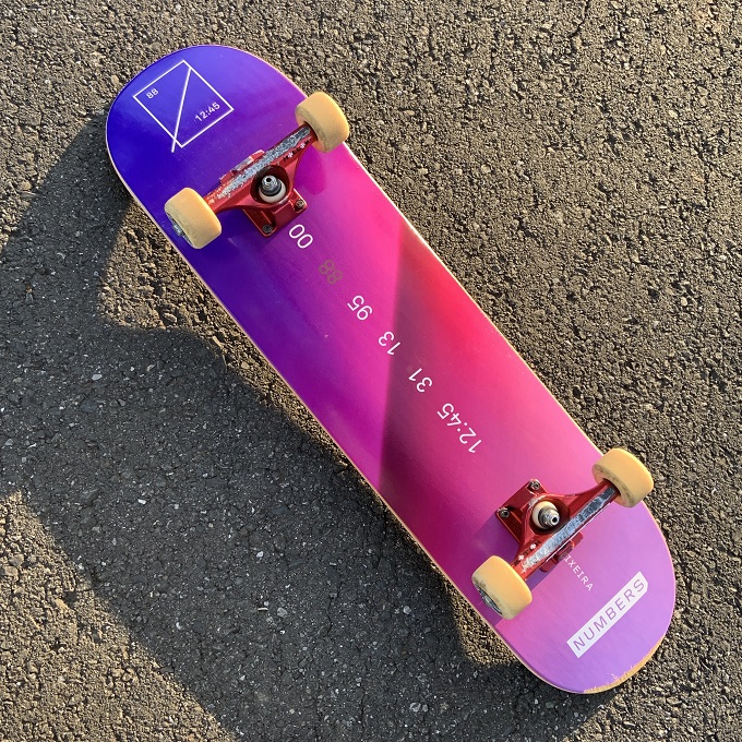 デッキがチップしたので、おニュー（NUMBERS EDITION）に交換した