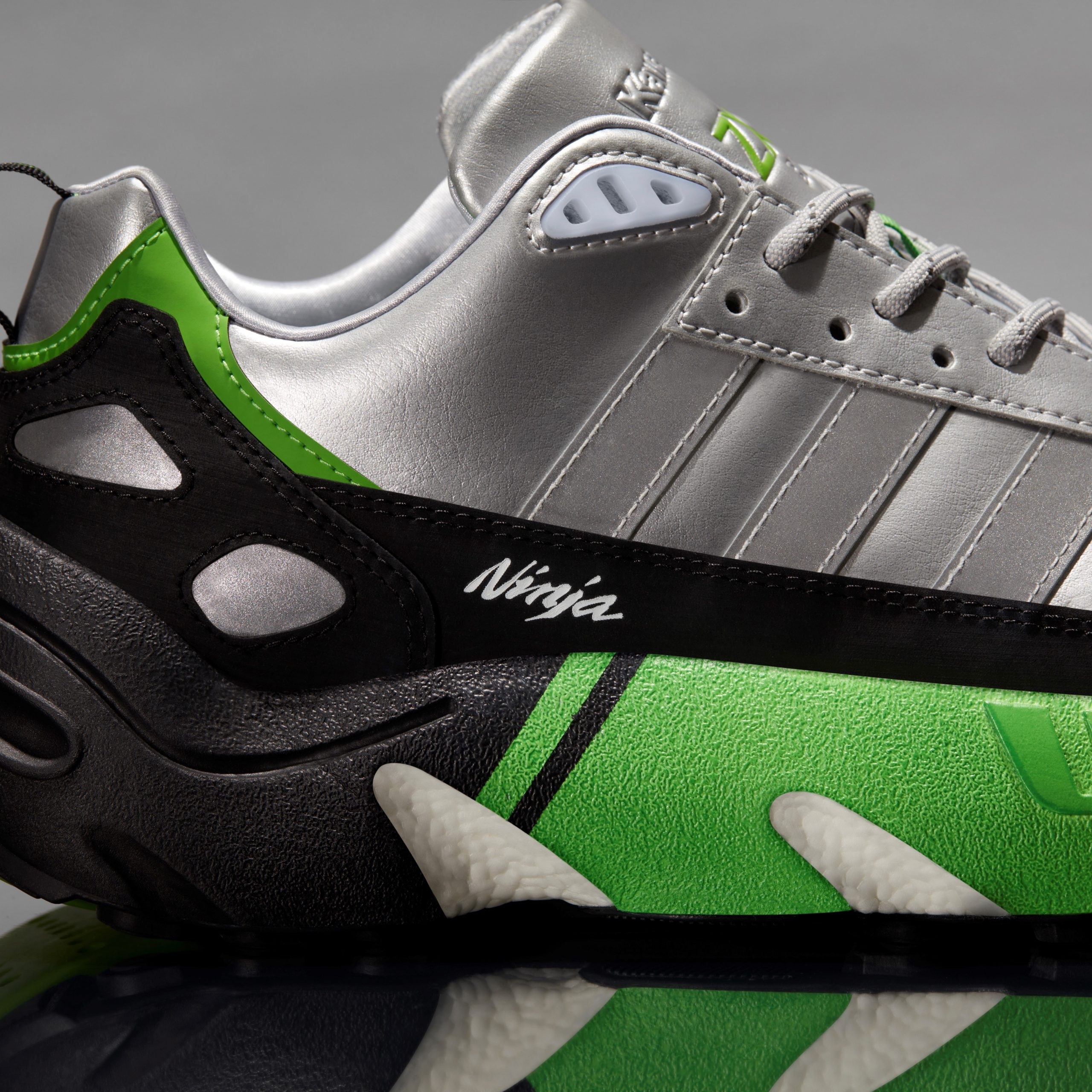 アディダス オリジナルス」×「カワサキ」の再コラボレーションが実現