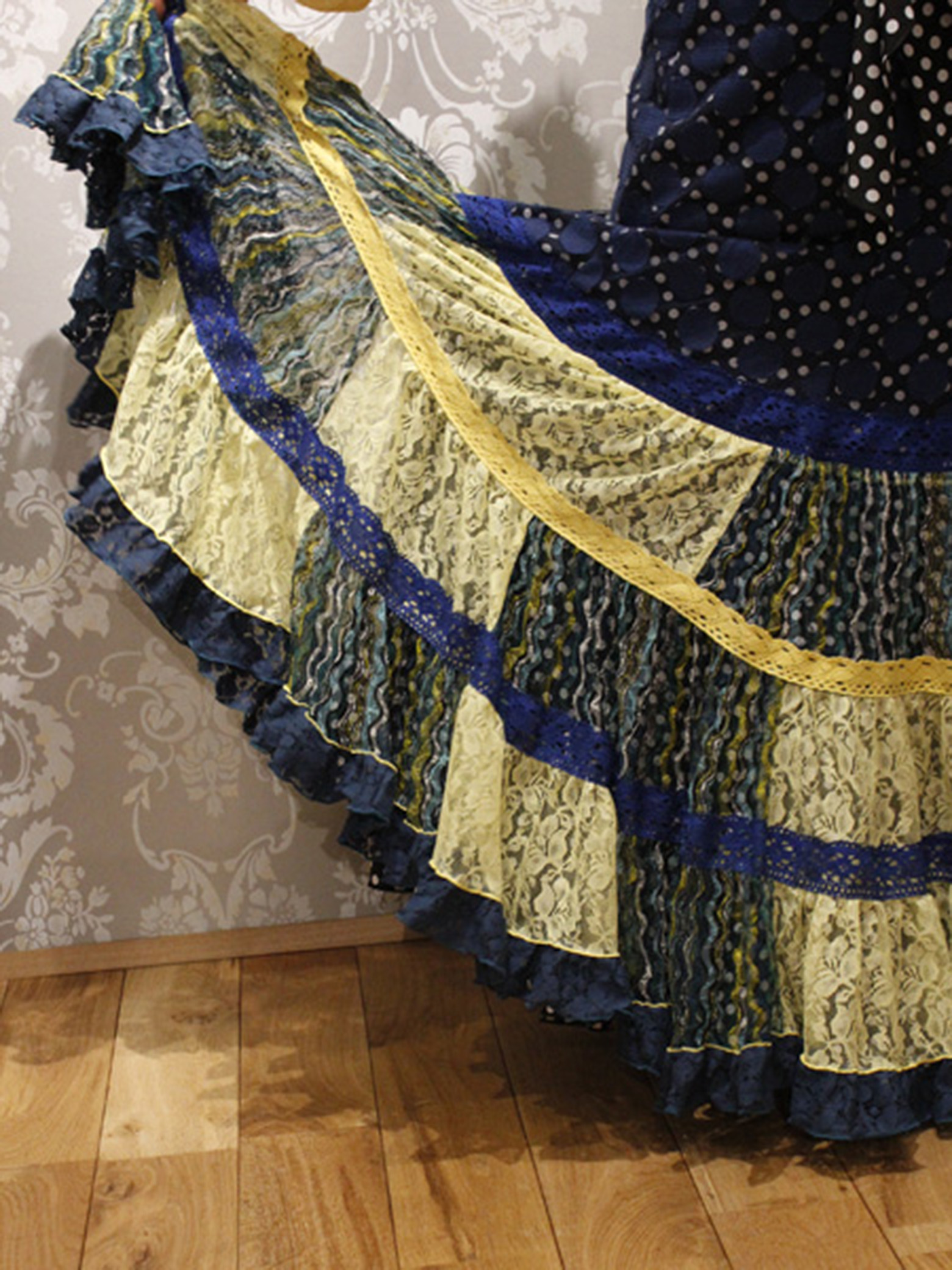 Sonia Johnes | フラメンコ衣装のソニア・ジョーンズ 公式ブランドサイト