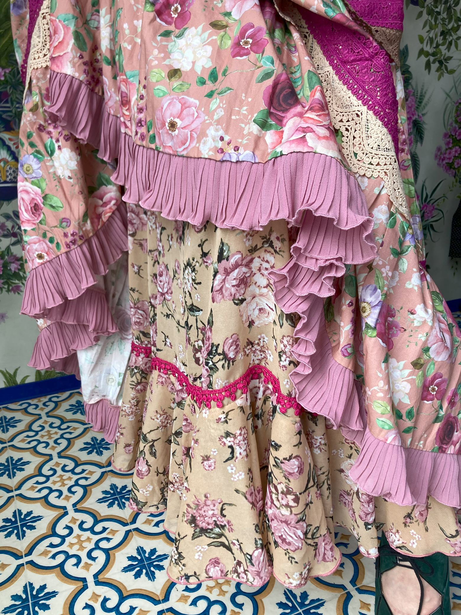 Sonia Johnes | フラメンコ衣装のソニア・ジョーンズ 公式ブランドサイト