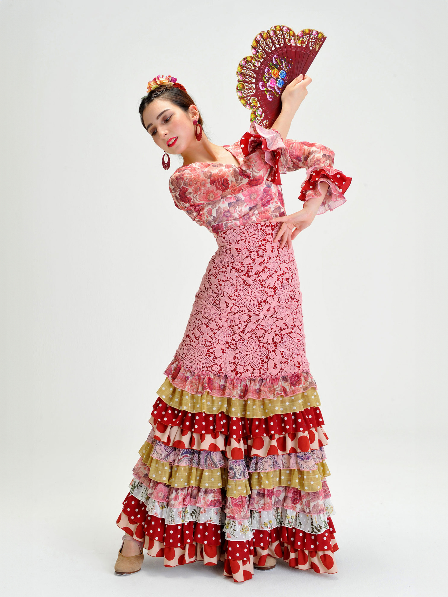 Sonia Johnes | フラメンコ衣装のソニア・ジョーンズ 公式ブランドサイト