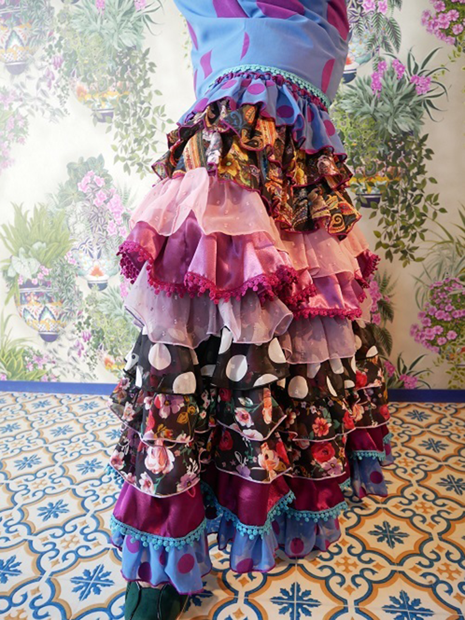 Sonia Johnes | フラメンコ衣装のソニア・ジョーンズ 公式ブランドサイト