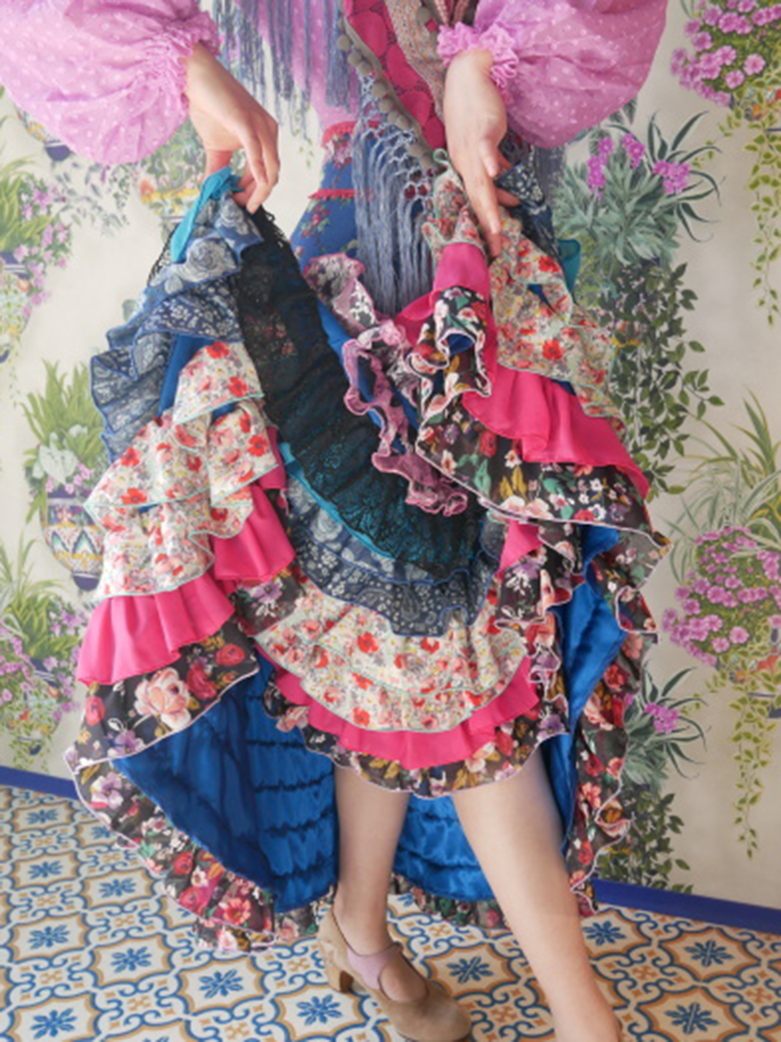 Sonia Johnes | フラメンコ衣装のソニア・ジョーンズ 公式ブランドサイト