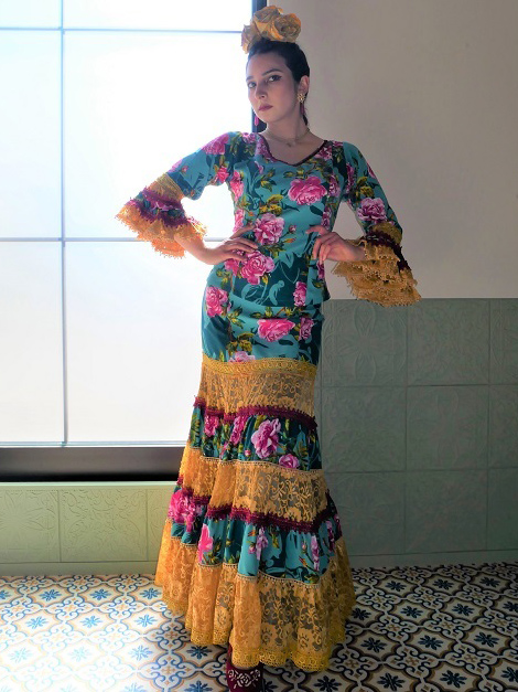 Sonia Johnes | フラメンコ衣装のソニア・ジョーンズ 公式ブランドサイト