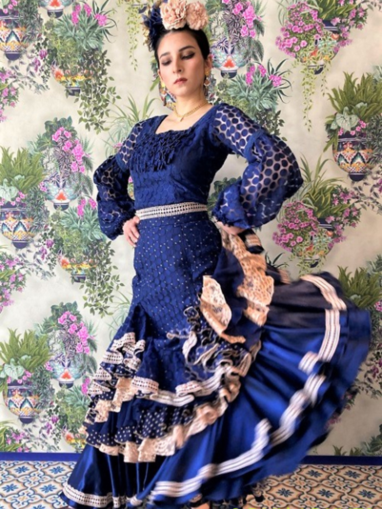 Sonia Johnes | フラメンコ衣装のソニア・ジョーンズ 公式ブランドサイト