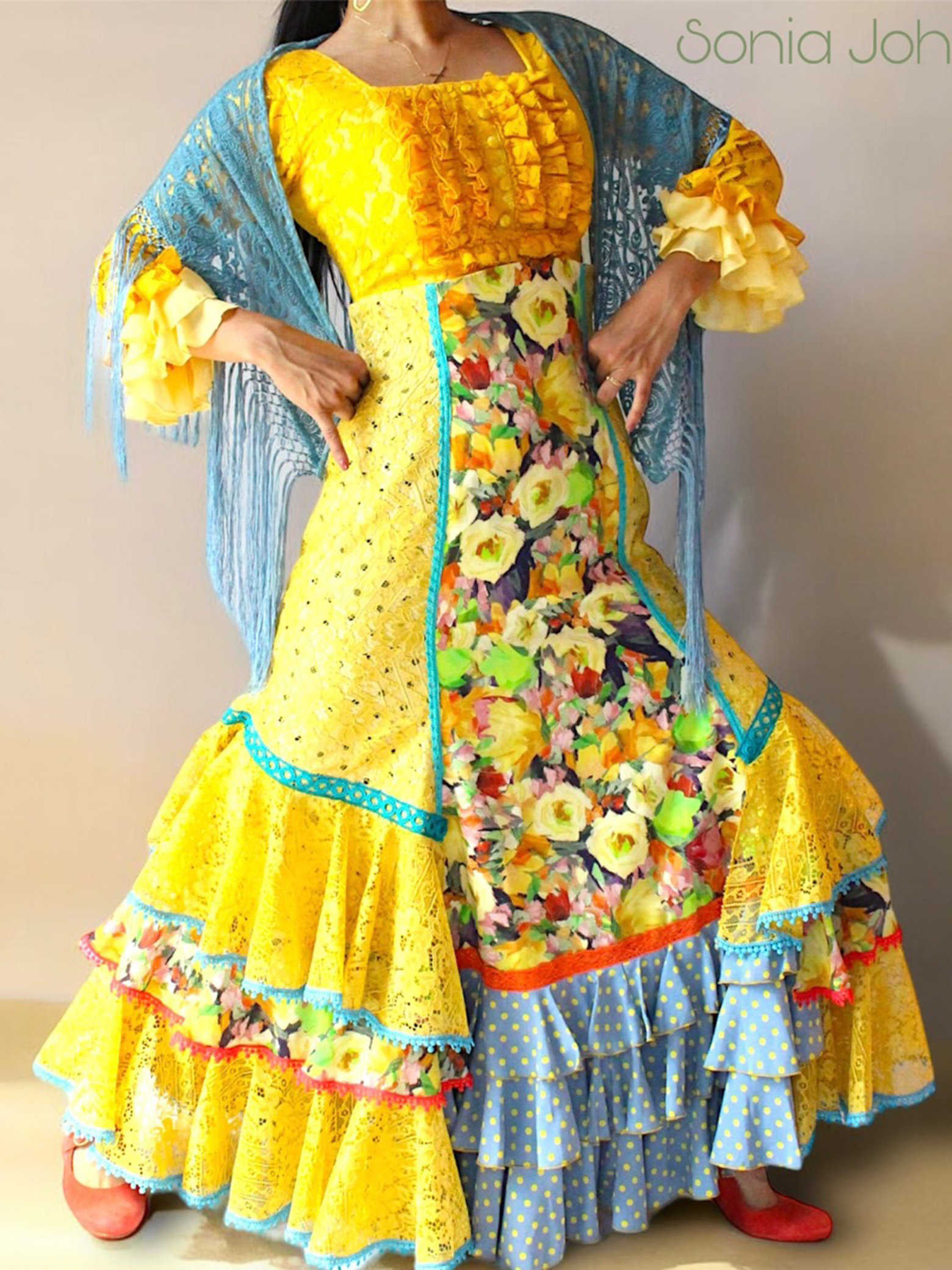 Sonia Johnes | フラメンコ衣装のソニア・ジョーンズ 公式ブランドサイト