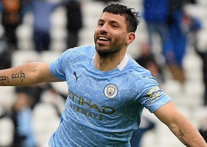 マンCの新ユニが流出か。退団したアグエロへのリスペクトを込め、襟に