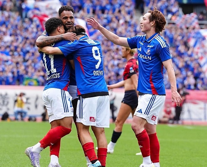 1人で泣いてる」「ここから逆襲だ」最下位マリノス、首位鹿島撃破で12