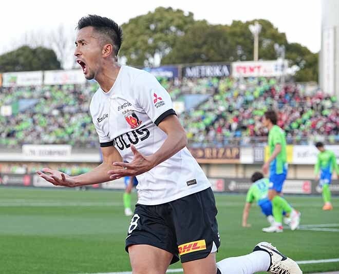 浦和レッズ PHOTO】移籍後初ゴールが貴重な同点弾となった前田直輝を