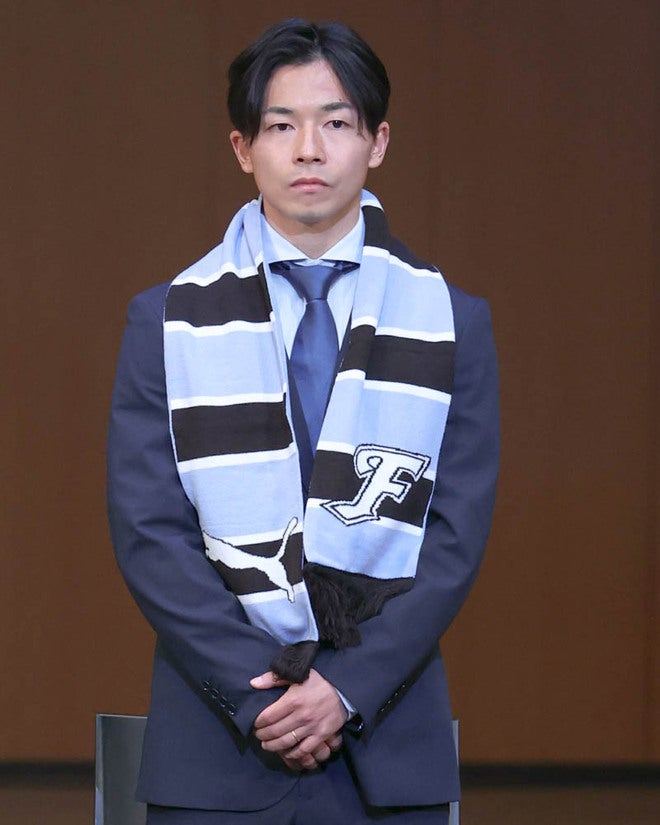 画像】27歳で初のJ挑戦！川崎フロンターレに新加入の伊藤達哉が新体制