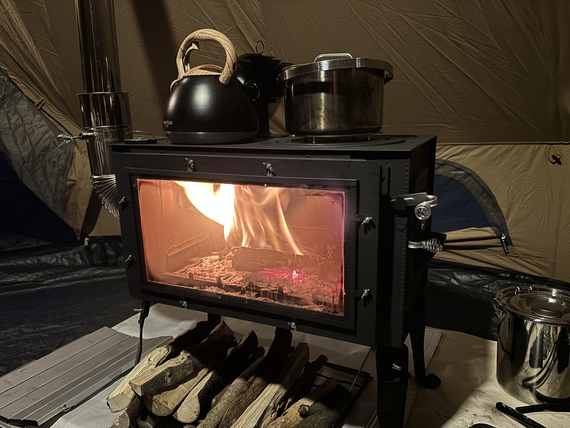 薪ストーブ】冬キャンプで人気のロマンチカルを僕が購入した理由