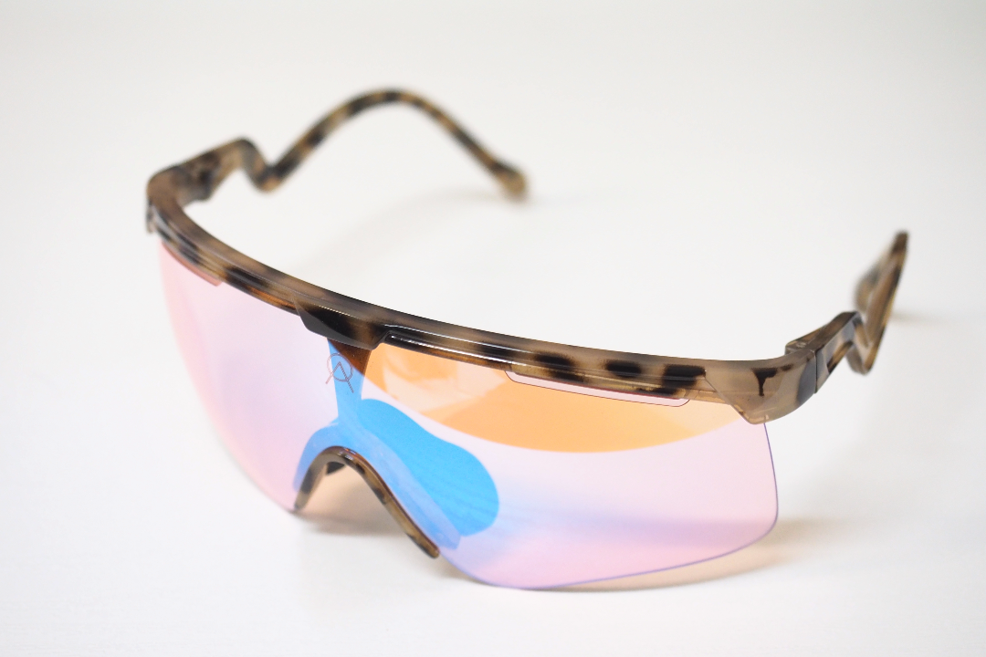レビュー】『ALBA OPTICS：DELTA』調光ミラーサングラス | ぼっちと