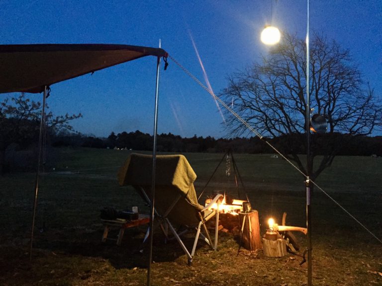 テンマクデザインの焚火 ブランケット ”スーパーマント”がイケてる