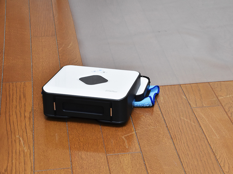 ブラーバ】床の水拭きをロボットにおまかせ！Braavaにウェットモードで
