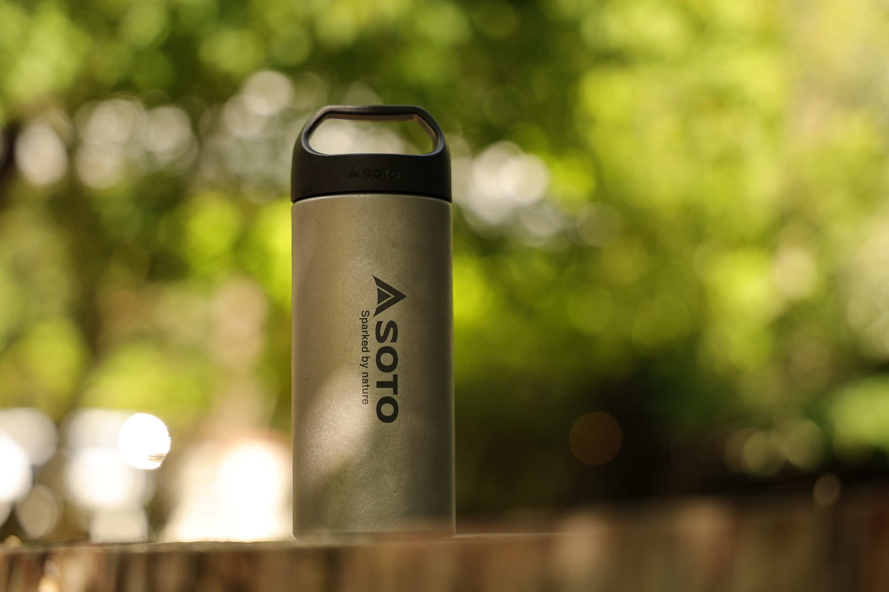 軽くてコンパクト…ちょっと容量少なめ？なチタンボトルのおすすめ使用