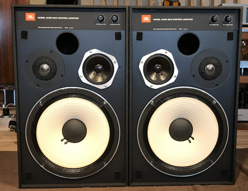 JBL 4312B MKII 片方のスピーカーのウーハー部に傷あります JBL 4312B