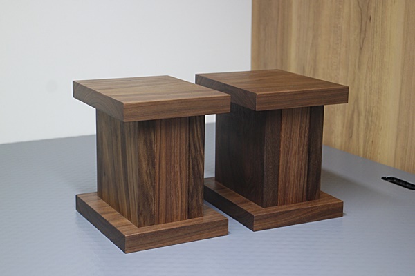 卓上用スピーカースタンド B150D200H200-BWN（ブラックウォルナット材