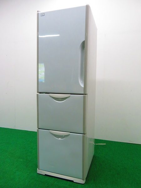 日立製 ノンフロン3ドア冷蔵庫 R-S30AMV 302L