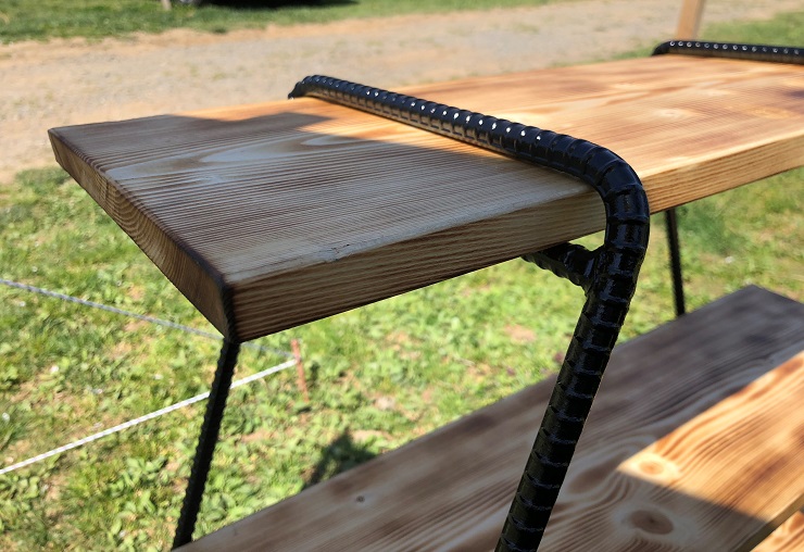 FSC製のアイアンラックでキャンプをおしゃれに！～有名キャンプブログ