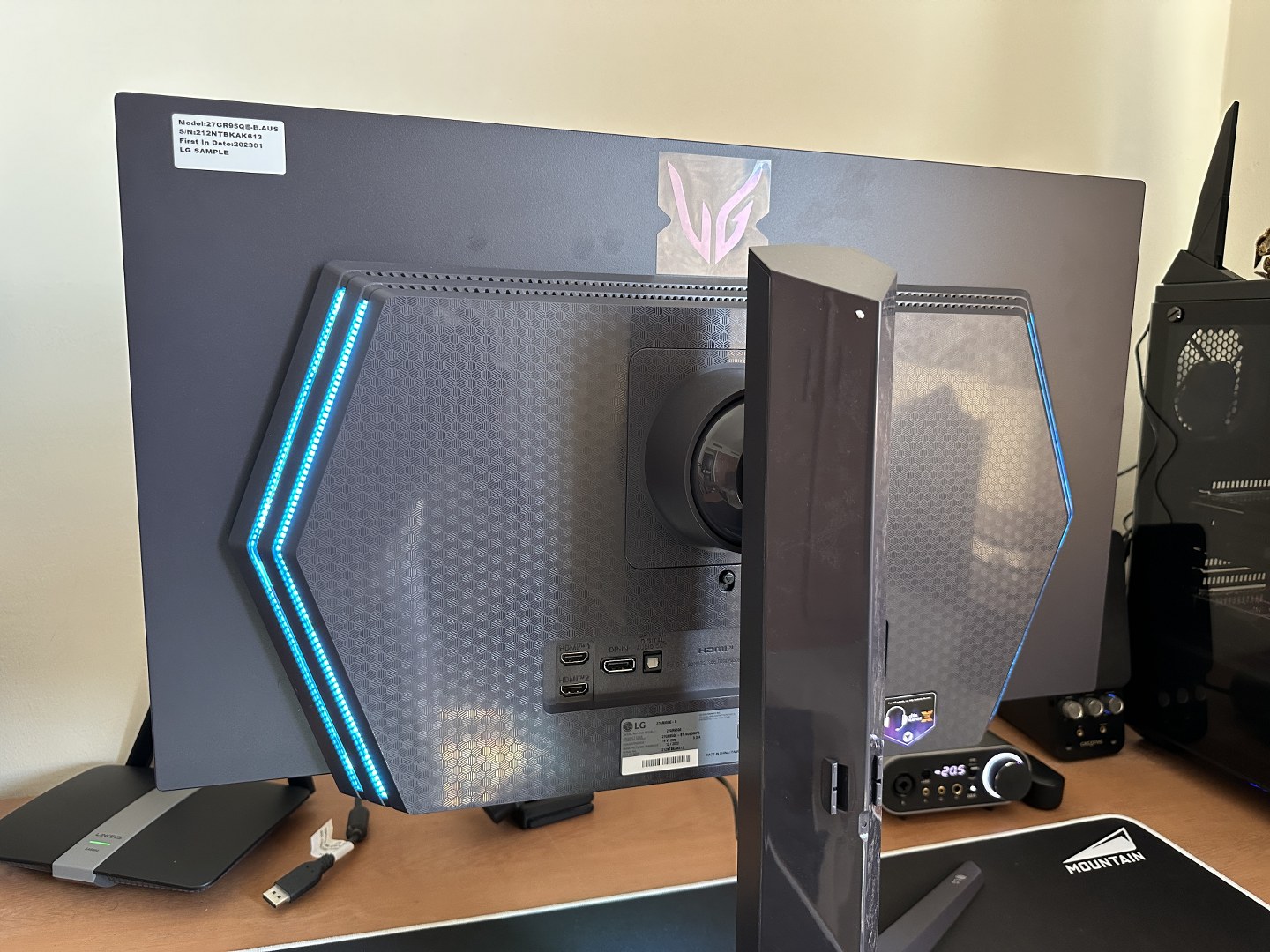 LG UltraGear 27” OLED Gaming Monitor (27GR95QE) Review