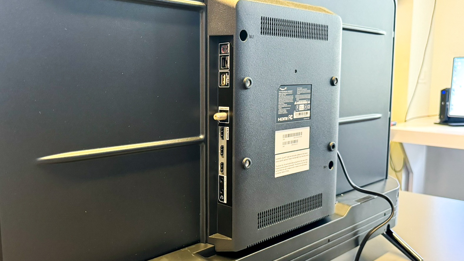 Amazon Fire TV 2-Series (40-Inch) - Review 2024 - PCMag Middle East