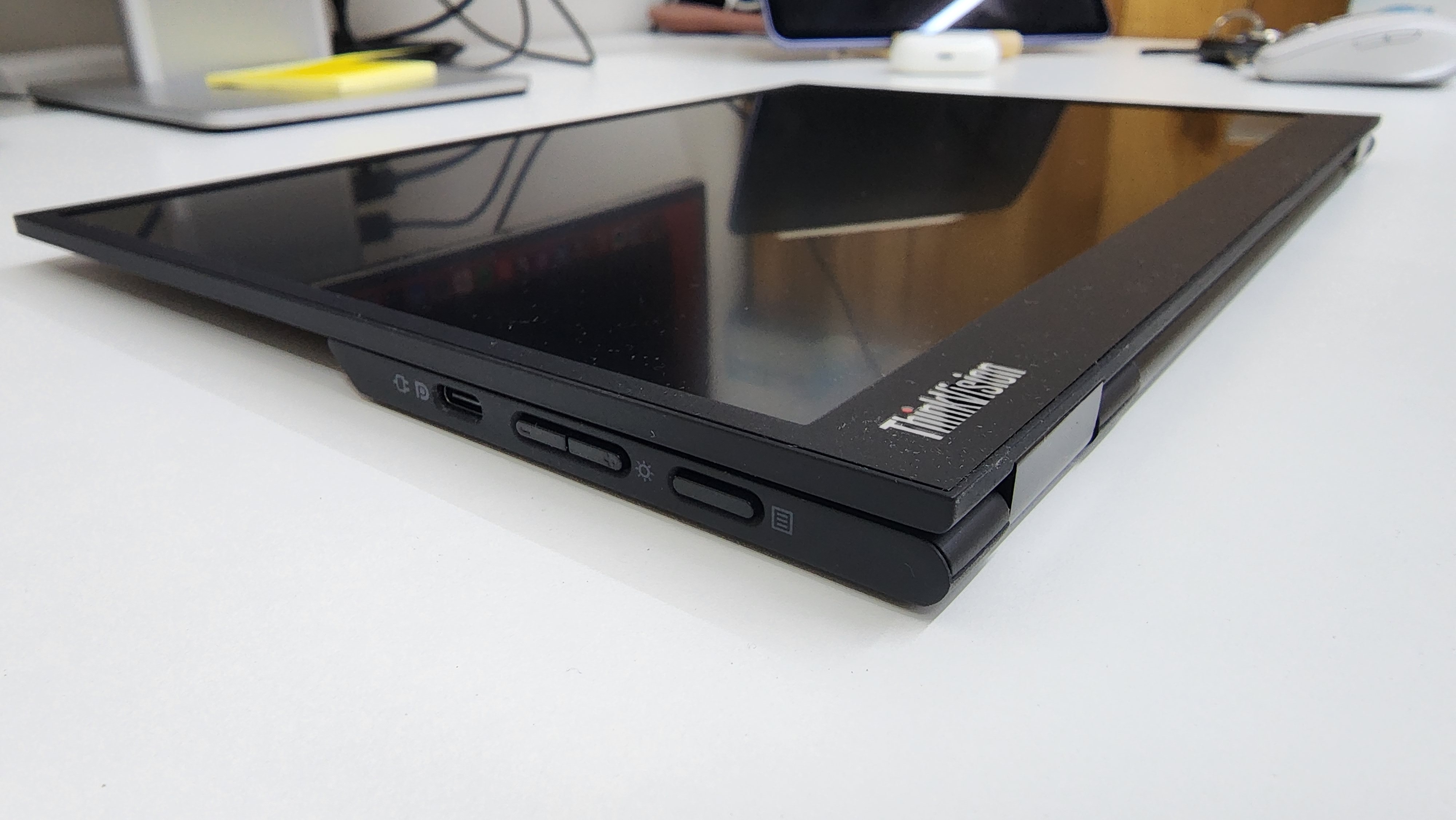 Lenovo ThinkVision M14d - Review 2023 - PCMag Middle East