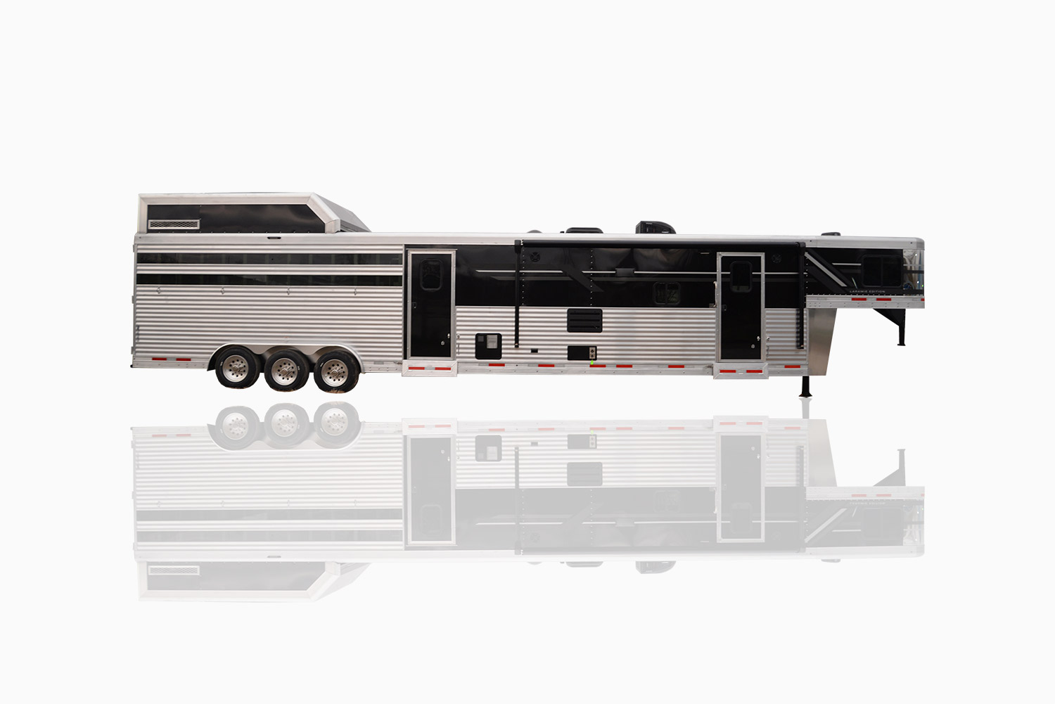 SMC Horse Trailers | PROUDLY Made in the USA » LLE8X15SSRB Laramie