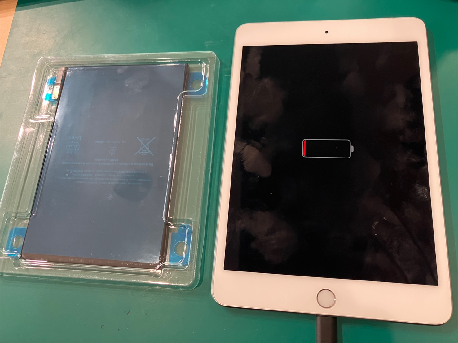 iPad mini 4 バッテリー交換修理 - スマホラボ 【総務省登録修理業者