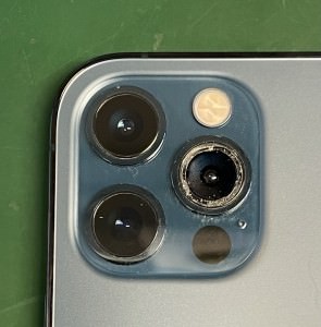 買ったばかりのiPhone12Proのカメラレンズが割れてしまった…購入1年