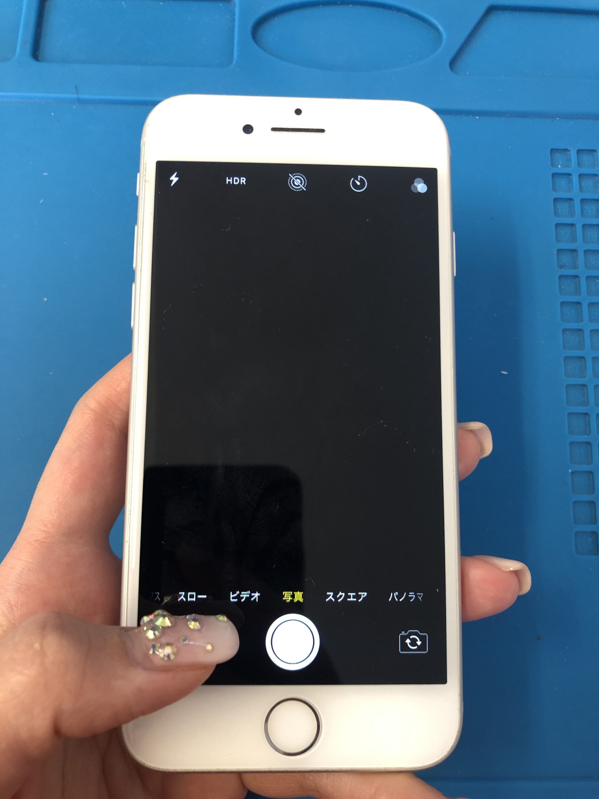 iPhone8】カメラを起動すると外カメラだけが真っ暗なまま写真や動画が